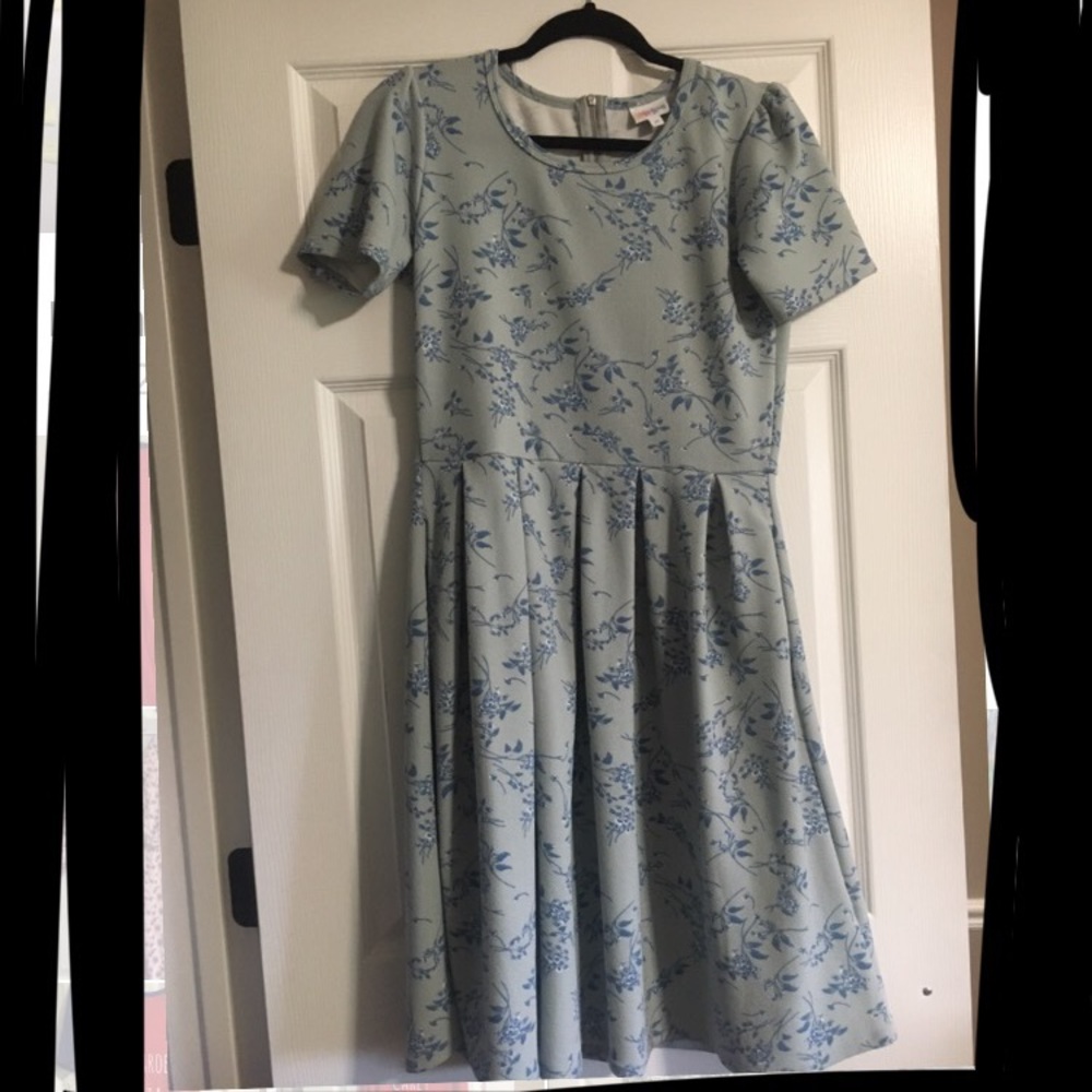 LuLaRoe Amelia